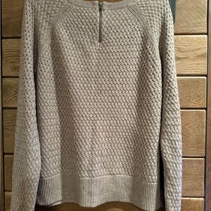 Woman’s American Eagle tan sweaterr, size medium.